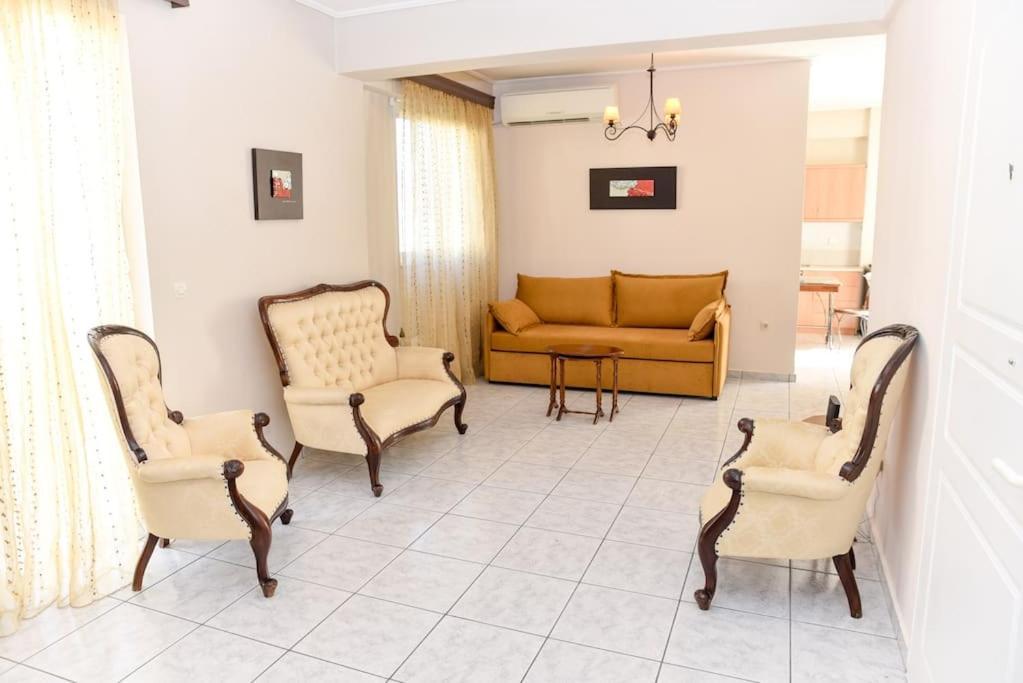 Aposperite Apartment Kalamáta Buitenkant foto